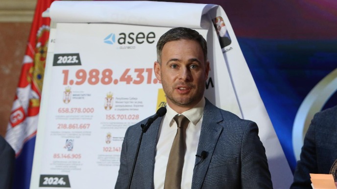 Neće pomeriti šatore do izbora